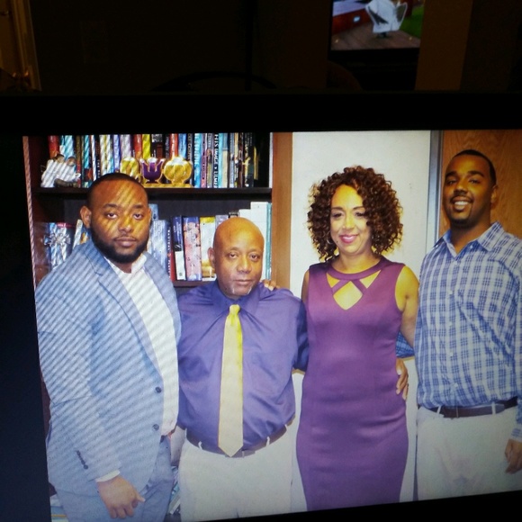 Meet your Posher, Louisetta - Picture 1 of 1